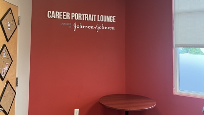 gtv portrait lounge